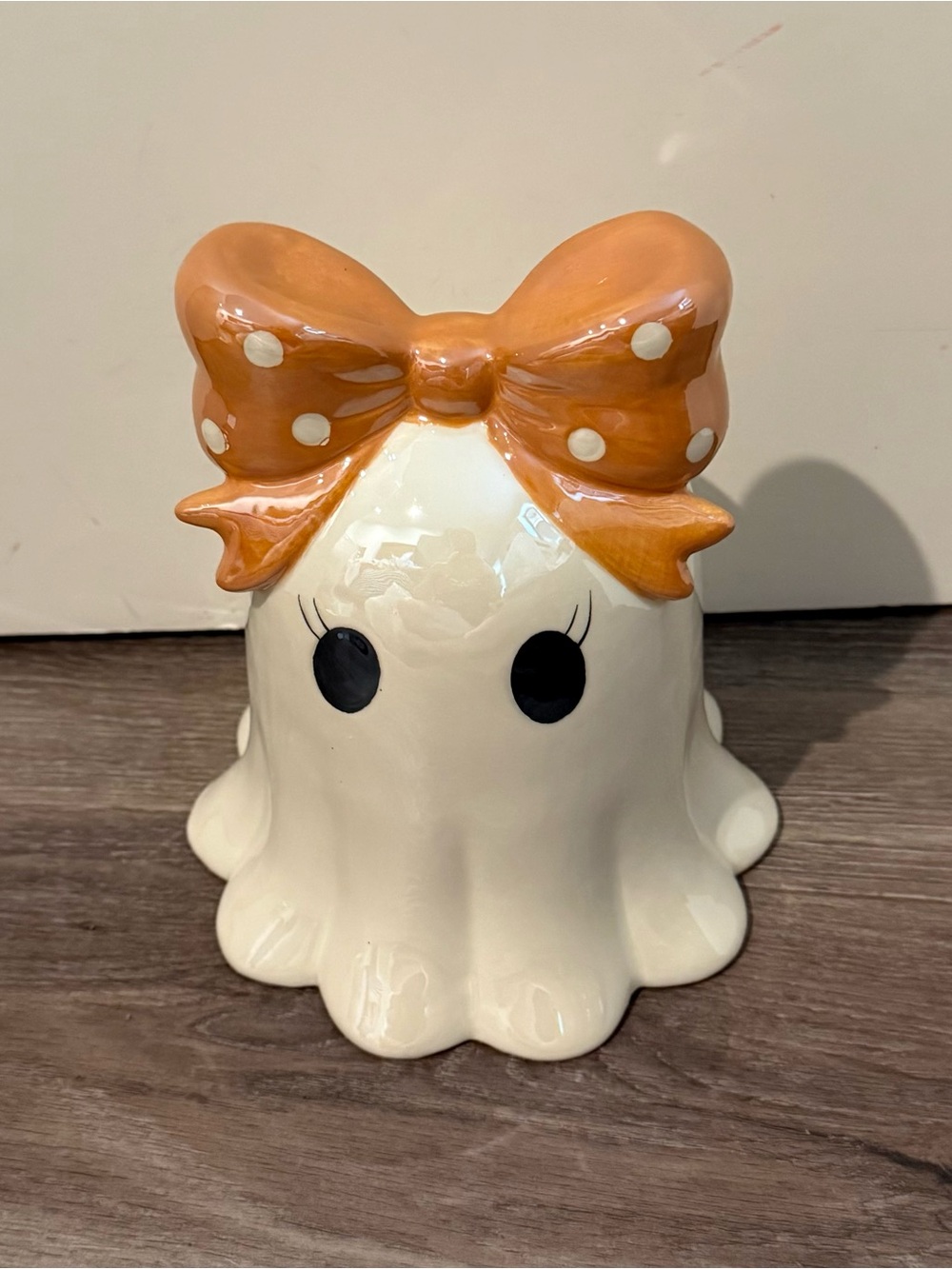 Absolutely Adorable Ceramic Ghost Figurine with Orange Bow and Eyelashes- NWT - Picture 2 of 6